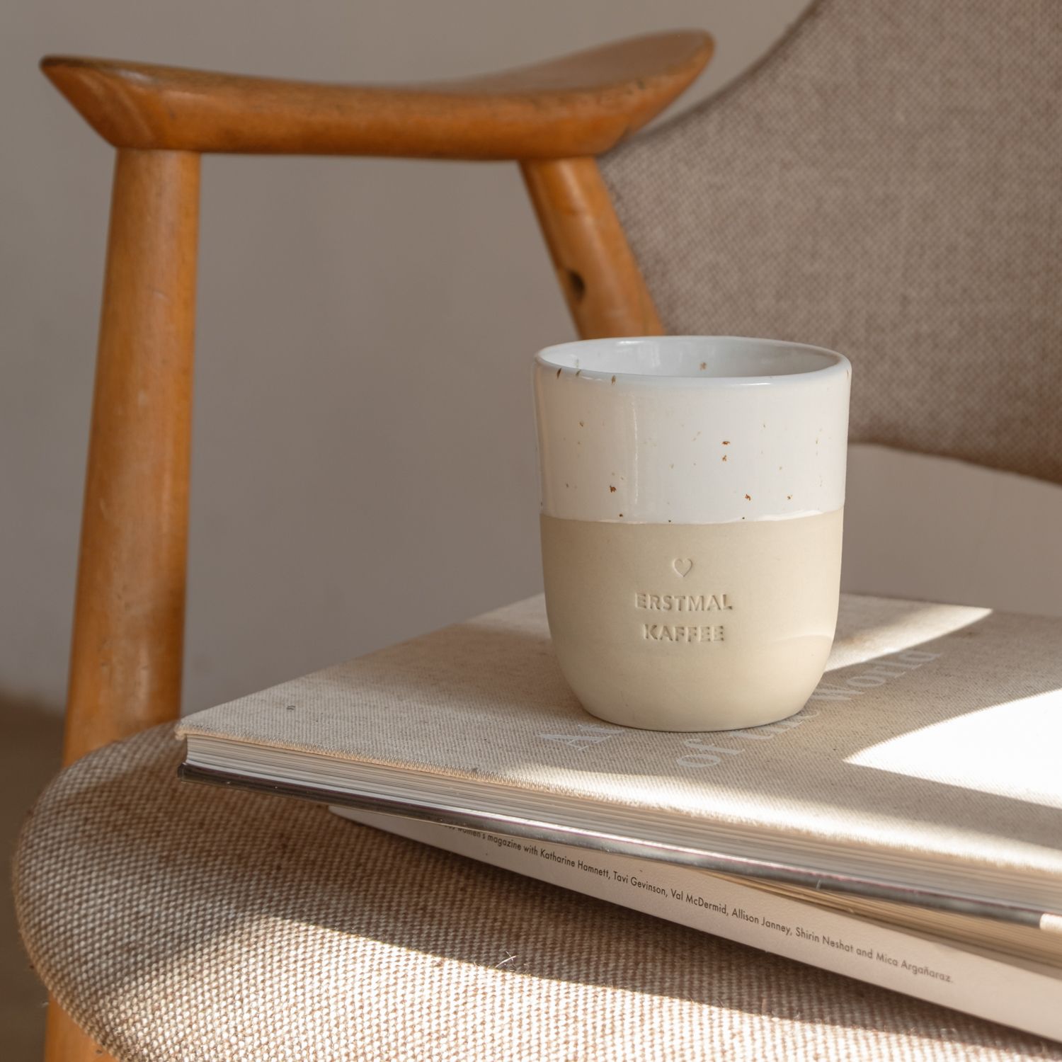 Handgefertigter Steingut Becher Erstmal Kaffee